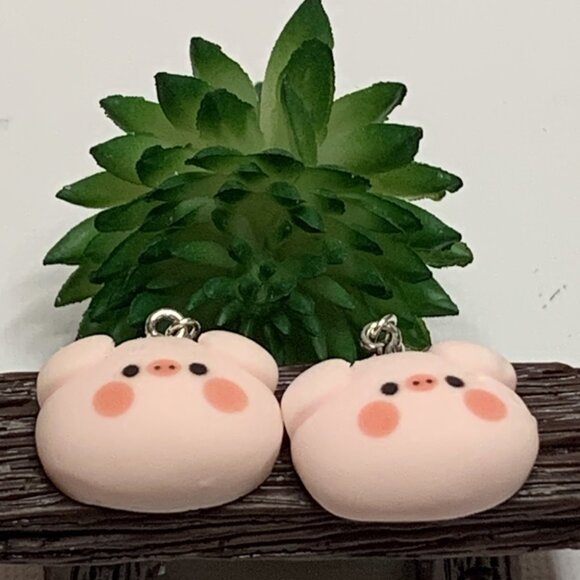 Pig Earring, Silly Animal Earring, Hog Earring, Pig Jewelry, Pig Charm, Piggy - Picture 2 of 8